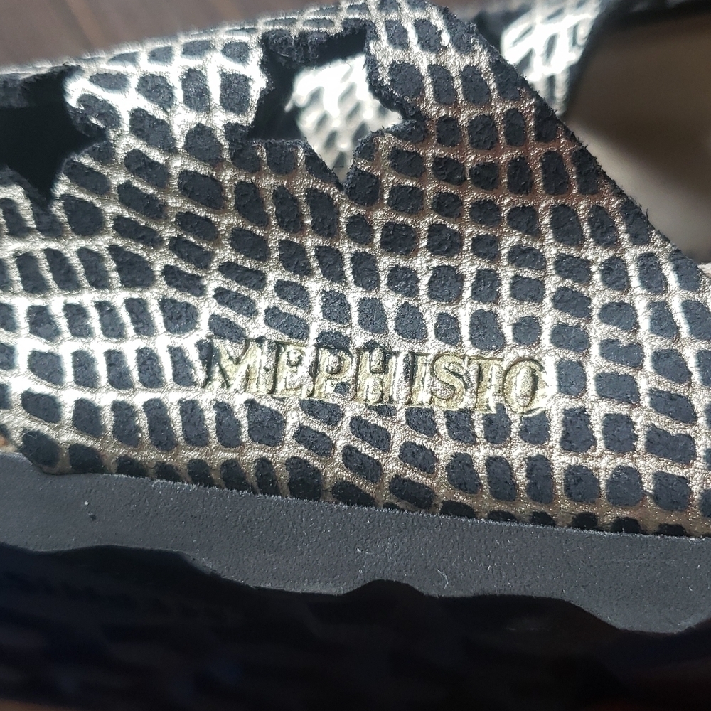 MEMPHISTO Crisscross Sandals - Picture 7 of 9